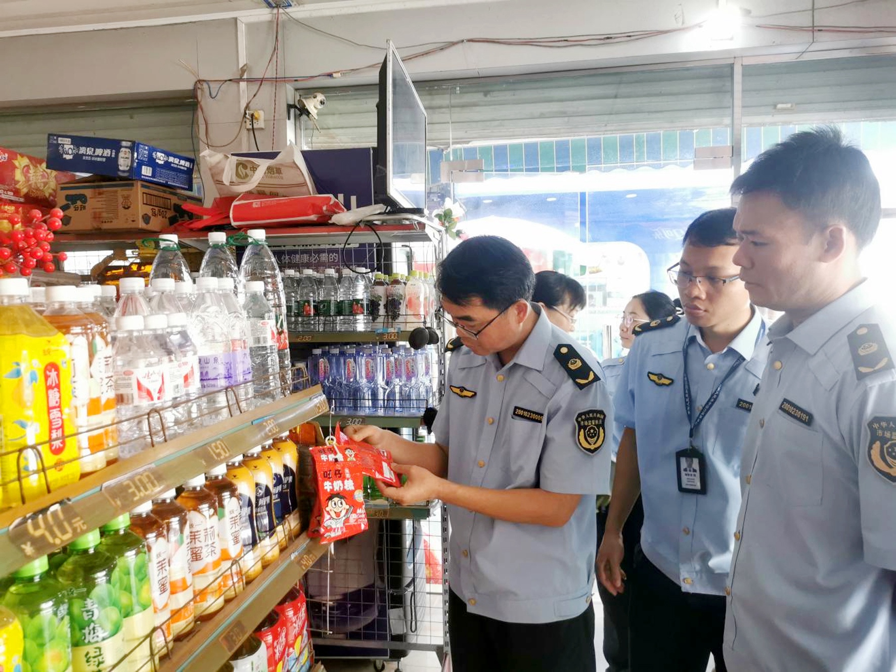 縣市場監督管理局： 打好“黨建+柔性執法..